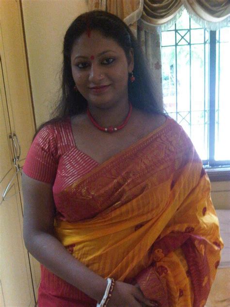 tamil hotsex|Tamil Saree Hot Busty Aunty Fucking in House